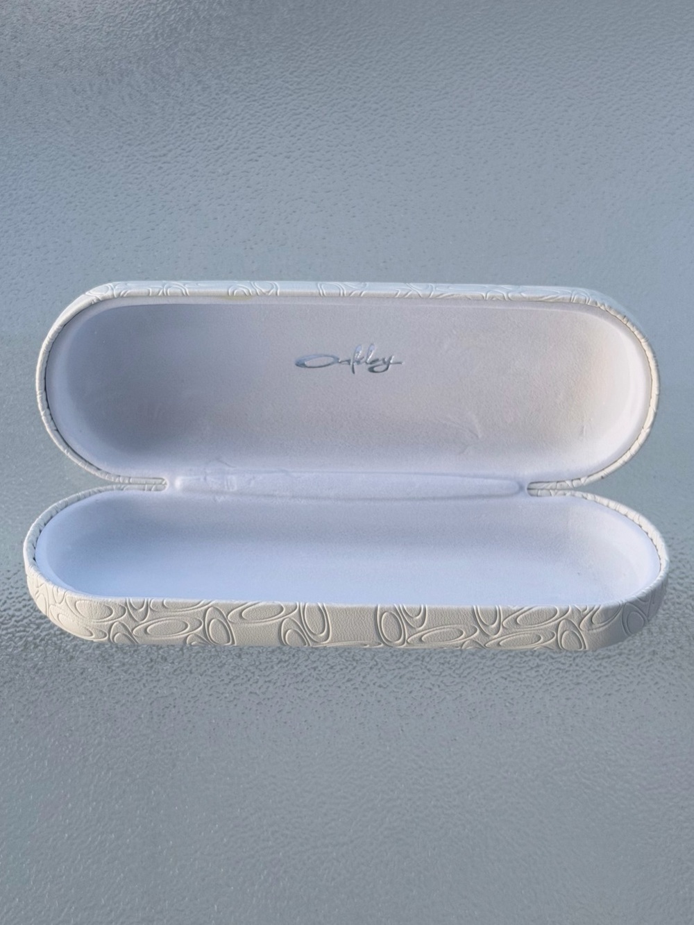 Oakley White Embossed O Sunglass/Eyeglass Hard Case - Picture 8 of 10